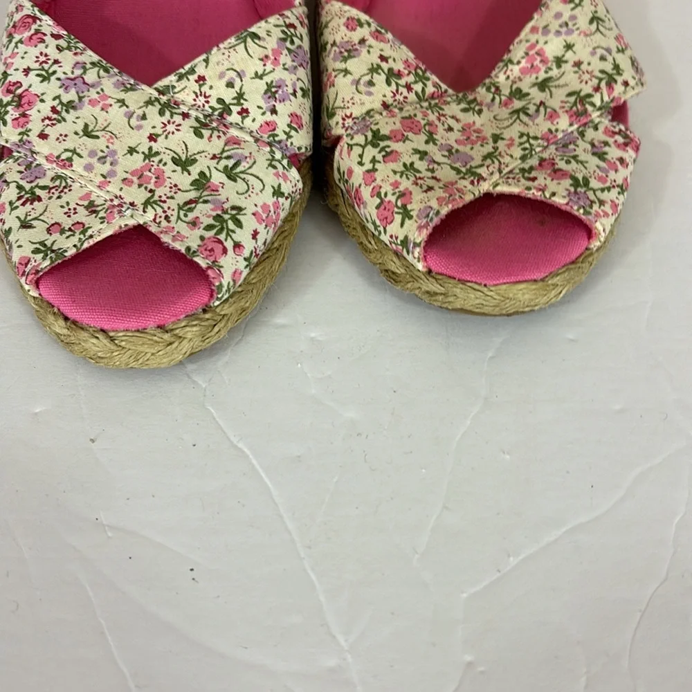 Chaps Pink Floral  Fabric Corala Peep Toe Espadrille Wedge Sandals Size 9B